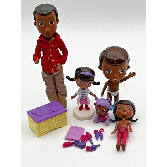 Disney DOC MCSTUFFINS Family DAD BROTHER Baby & Sister DOLL Figures Lot Of 5 - Picture 1 of 16
